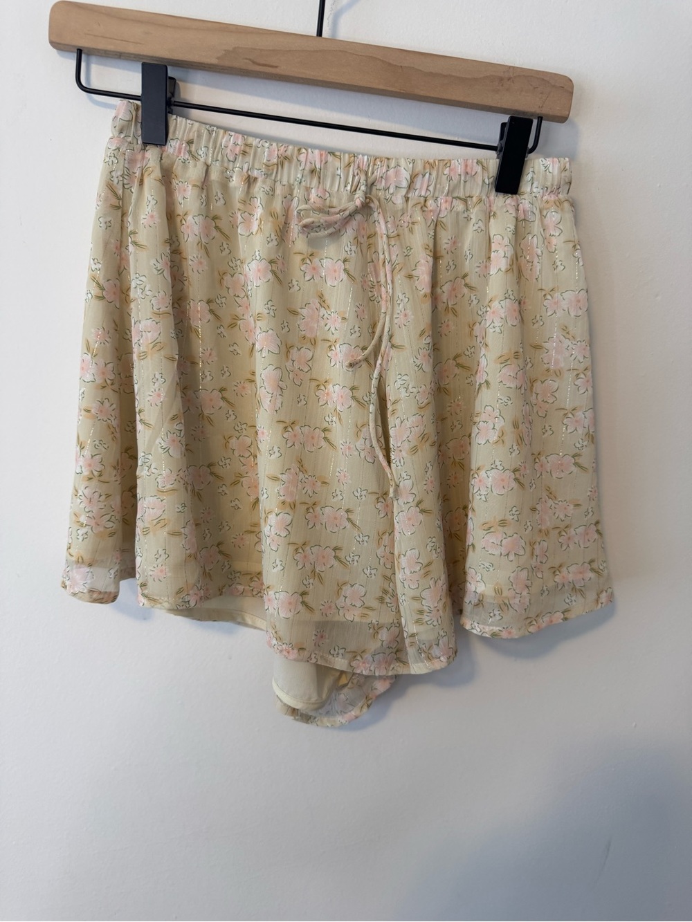 NWT SABO Skirt Kinslee Cream Floral Halter Tie Neck Short Set Small - Picture 12 of 16